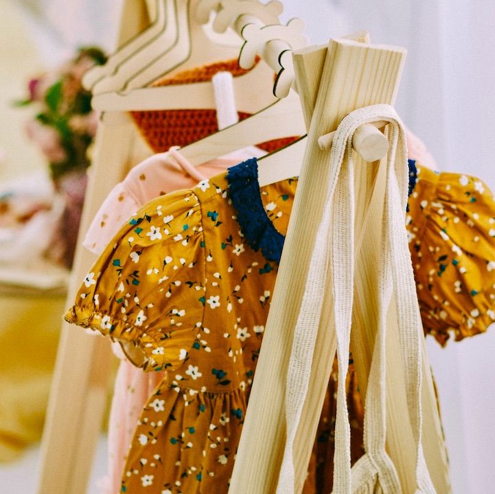 La nueva moda infantil española es respetuosa con el planeta y promueve el consumo responsable.