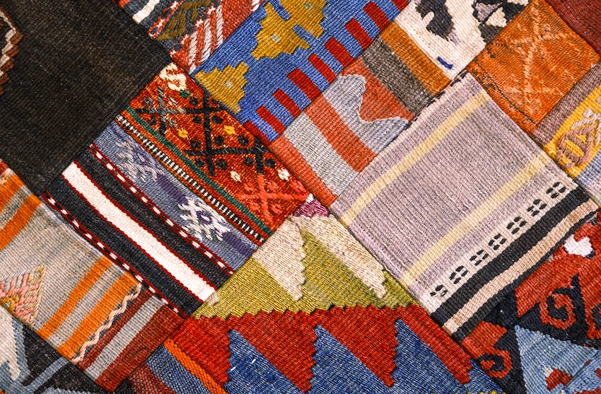 La técnica del patchwork en el ámbito del interiorismo es muy usada para decorar con textiles de origen artesanal.
