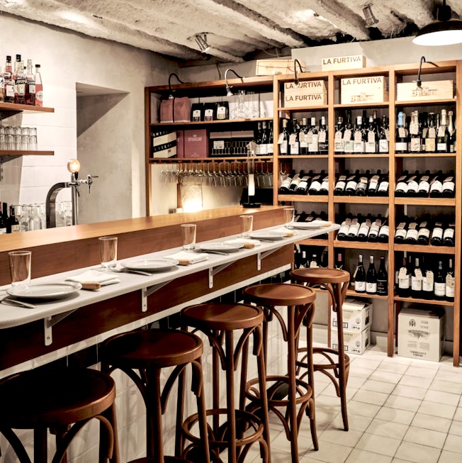 Ecolover recomienda visitar el Colmado Wilmot en Barcelona para disfrutar de su tradicional propuesta gastronómica y de sus productos frescos.