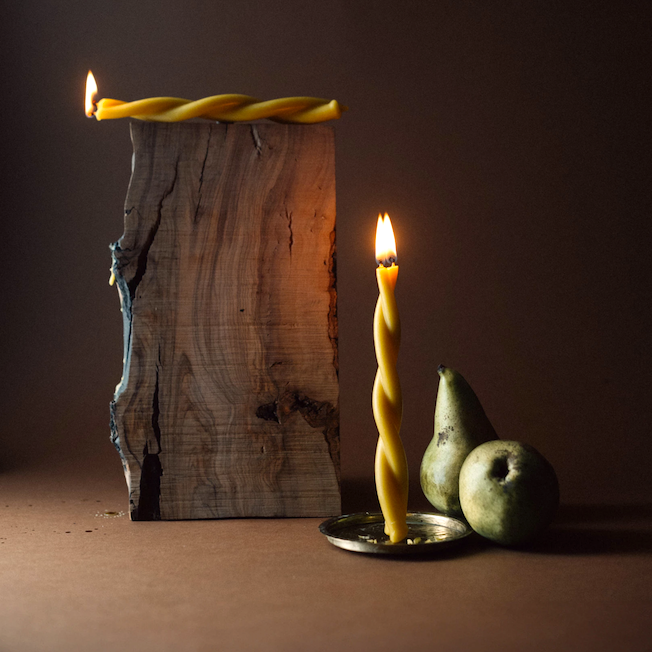 Desde Ecolover recomendamos las velas naturales de la marca Casa Tenue porque sus aromas tienen matices dulces que recuerdan a la miel.