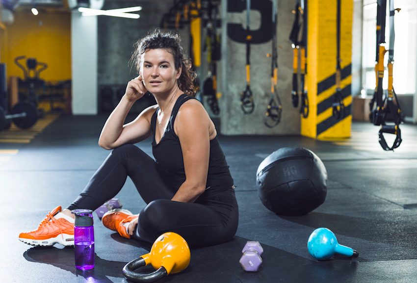 Es recomendable practicar ejercicio físico semanal de un modo constante tras cumplir los 50 años para mantener un buen tono muscular.