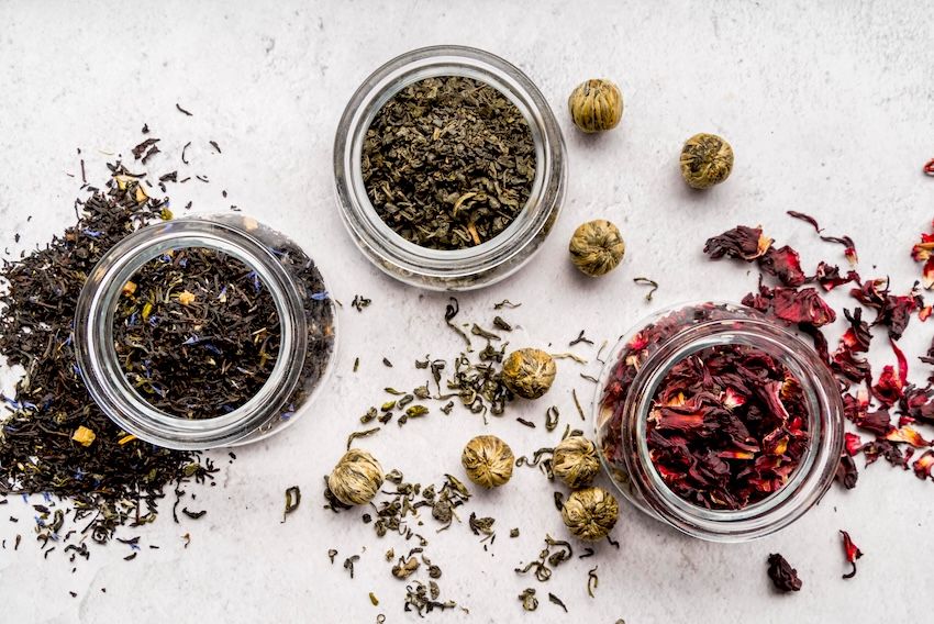 Las especias y el té negro forman parte de la composición del té chai y le aportan diferentes sabores.